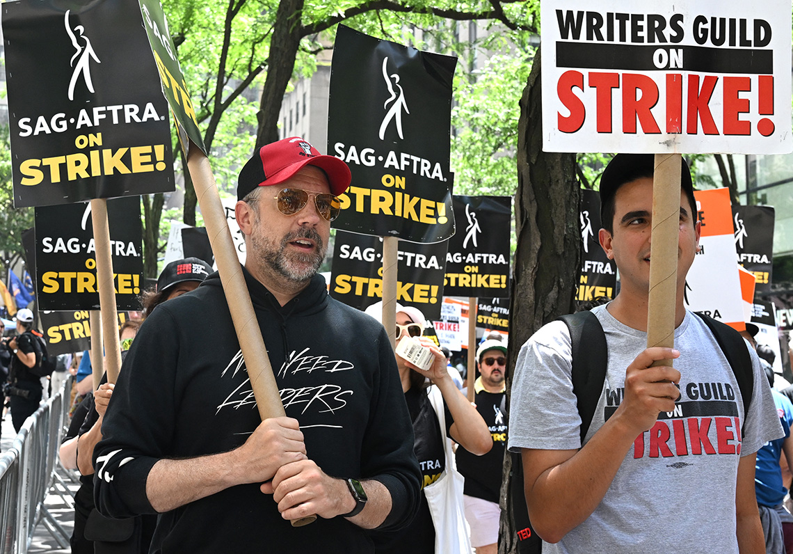 Hollywood Studios Anticipate Writers Strike Lasting Until October